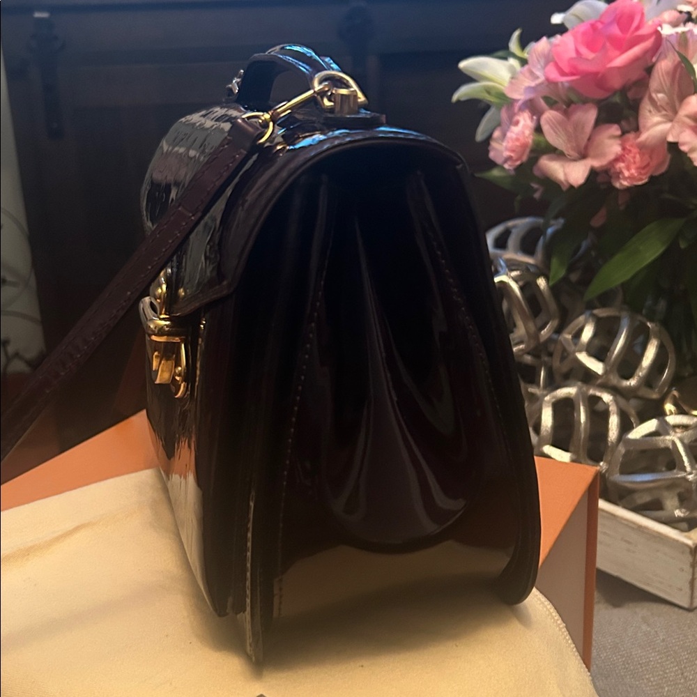 Louis Vuitton Vernis Miranda In Rouge Fauviste bag - Picture 9 of 17